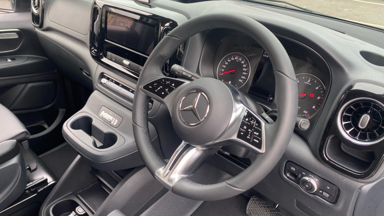 Mercedes-Benz Vito L2 Diesel Rwd 119CDI Select Crew Van 9G-Tronic